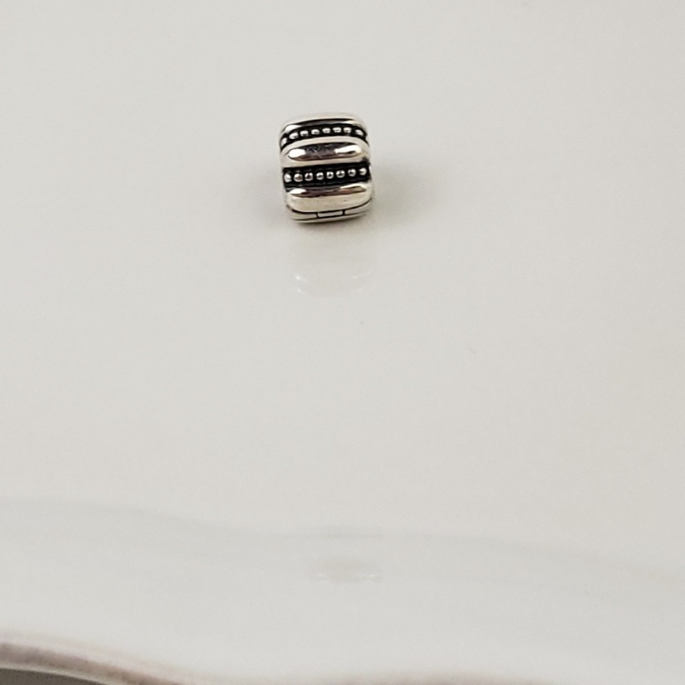RETIRED PANDORA Dots & Ridges Silver Clip Charm - Picture 4 of 6